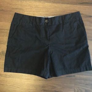 Black 6” Loft shorts